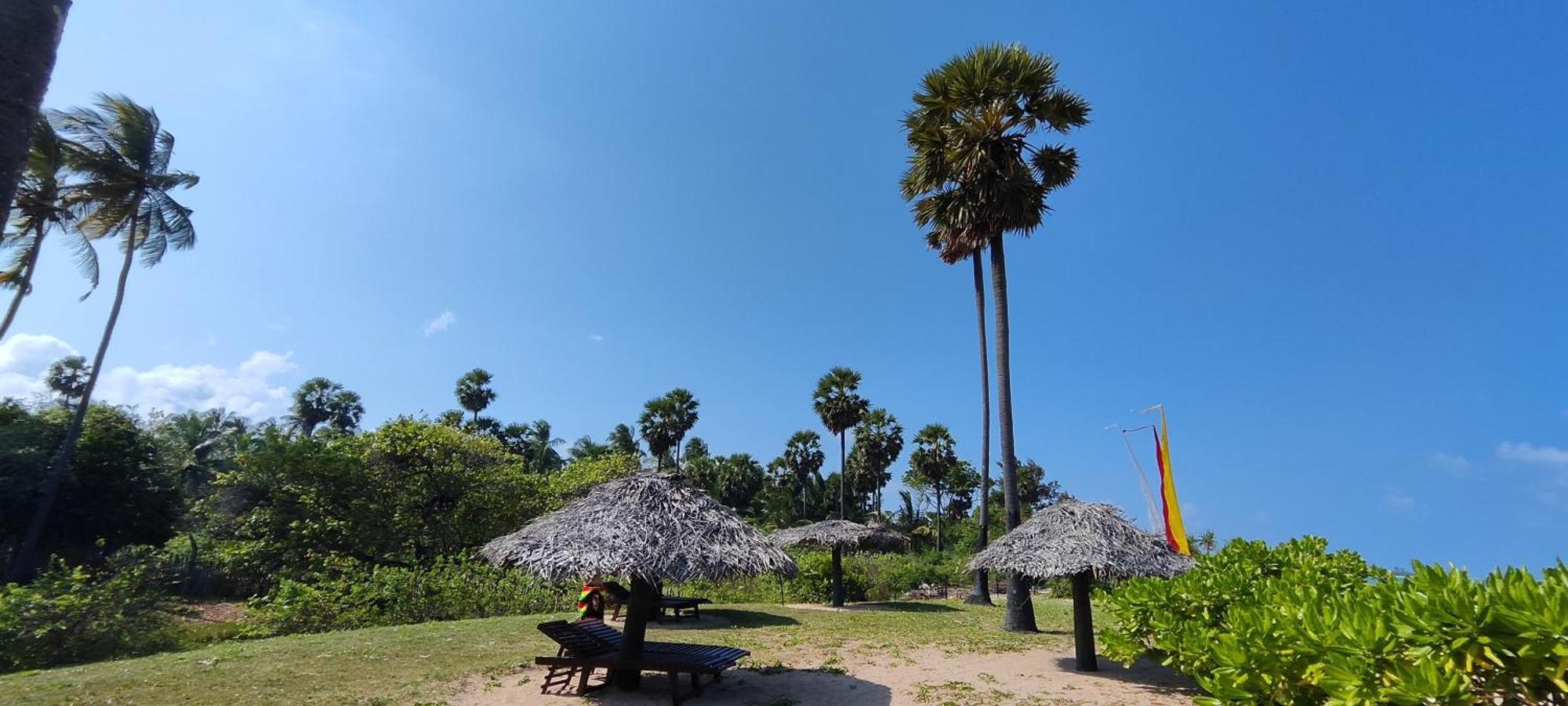 108 Palms Beach Resort Triquinimale Exterior foto